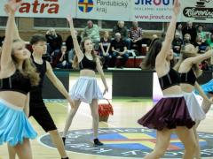 Výběrové soubory InDance - basketbalový zápas v hale Dašická