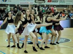 Výběrové soubory InDance - basketbalový zápas v hale Dašická